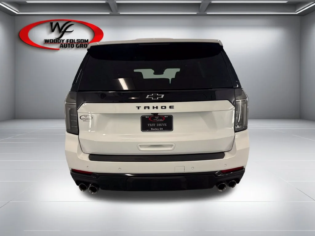 New 2027 Summit White Chevrolet Z71 image 7