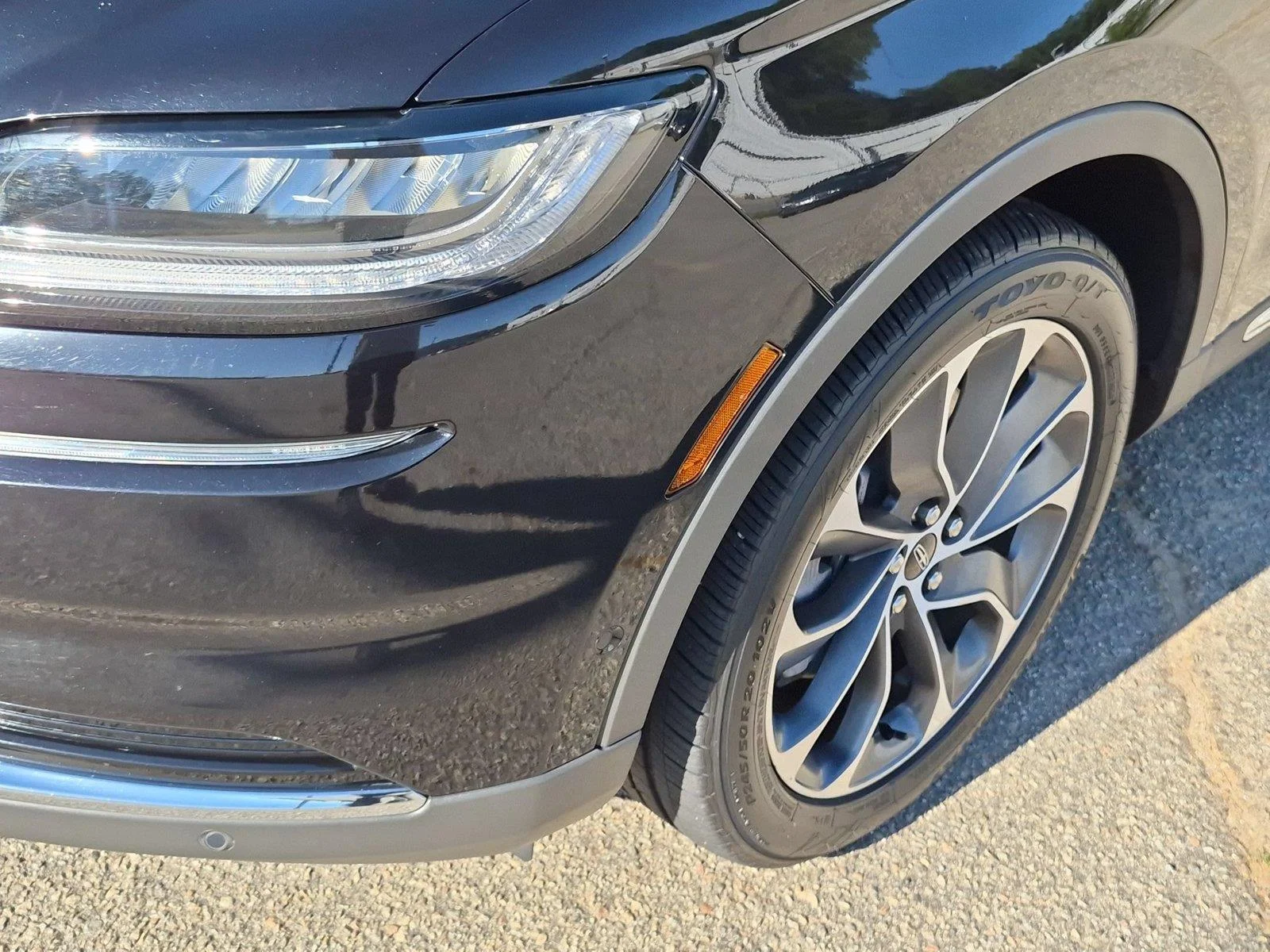 Used 2022 Infinite Black Metallic Clearcoat Lincoln Reserve image 9