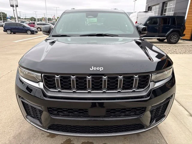 New 2027 Black Jeep Limited image 11