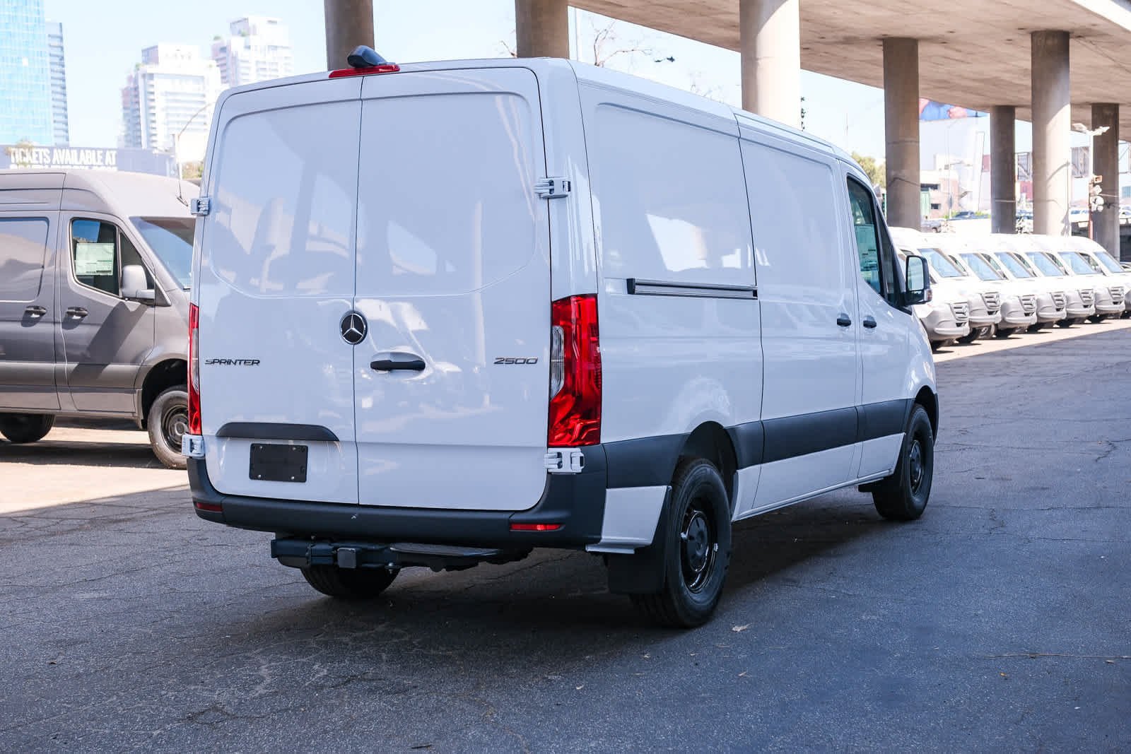 New 2026 Arctic+White Mercedes-Benz Cargo 144 WB  RWD 2.0L 4-Cylinder image 4