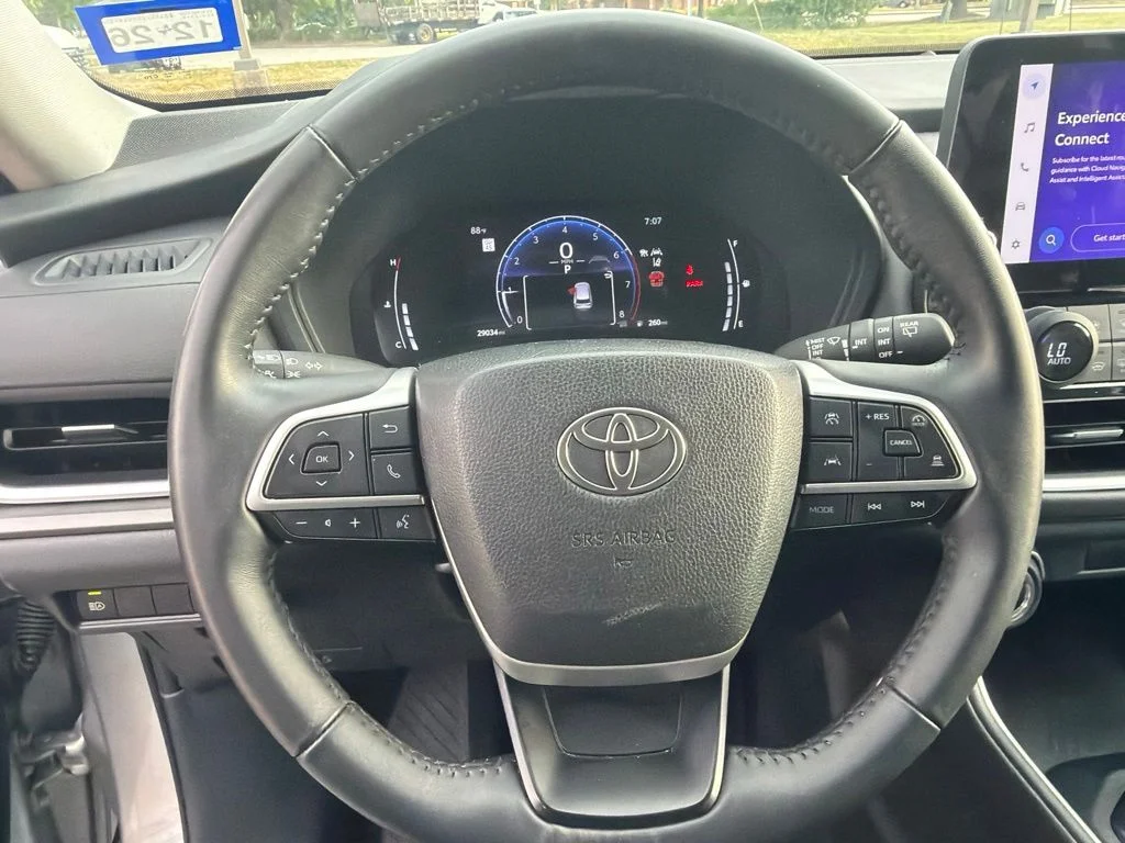 Used 2025 Silver Toyota XLE image 19