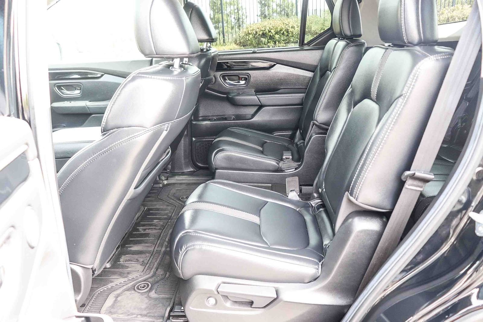 Used 2025 Crystal Black Pearl Honda Touring image 21