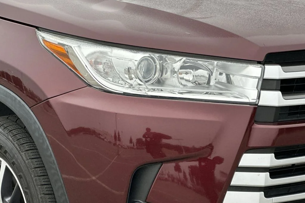 Used 2019 Ooh La La Rouge Mica Toyota XLE image 39