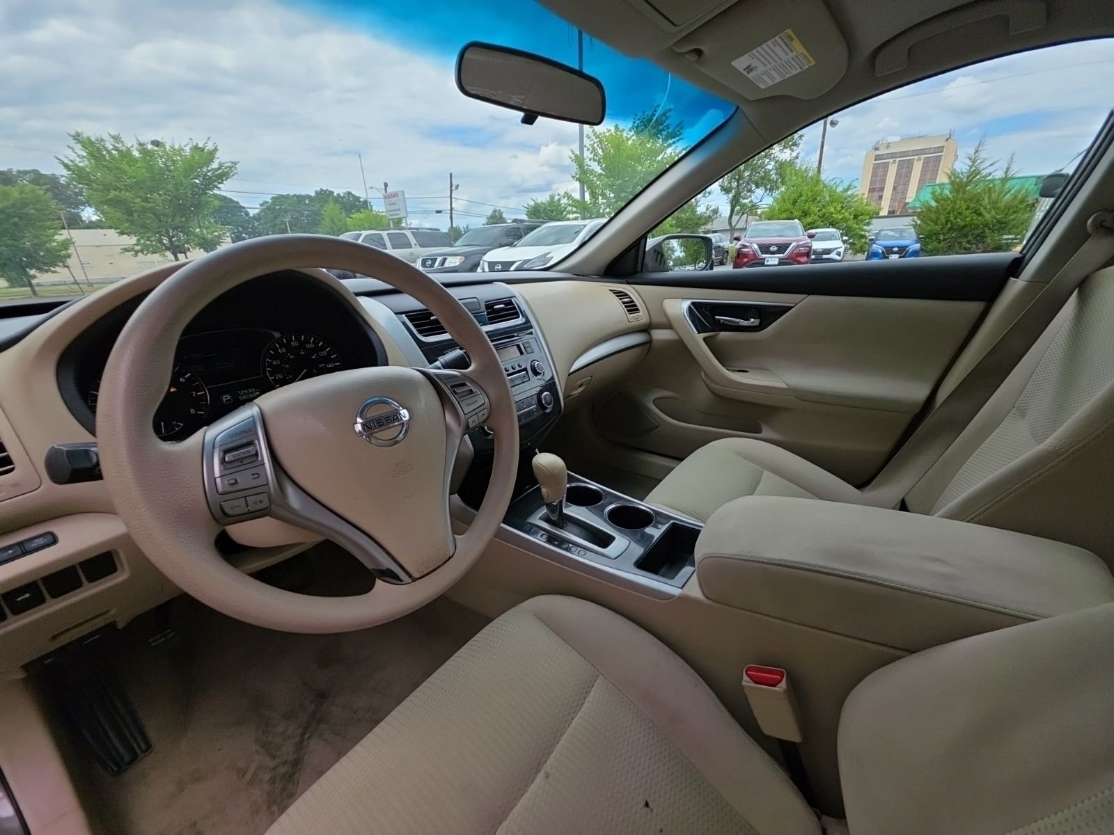Used 2014 Brown Nissan 2.5 S image 29