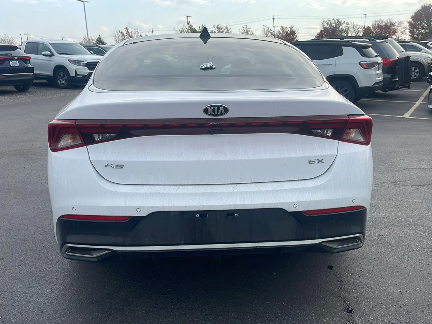 Used 2021 Glacial White Pearl Kia  image 10