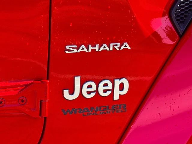 Used 2018 Red Jeep Unlimited Sahara image 20