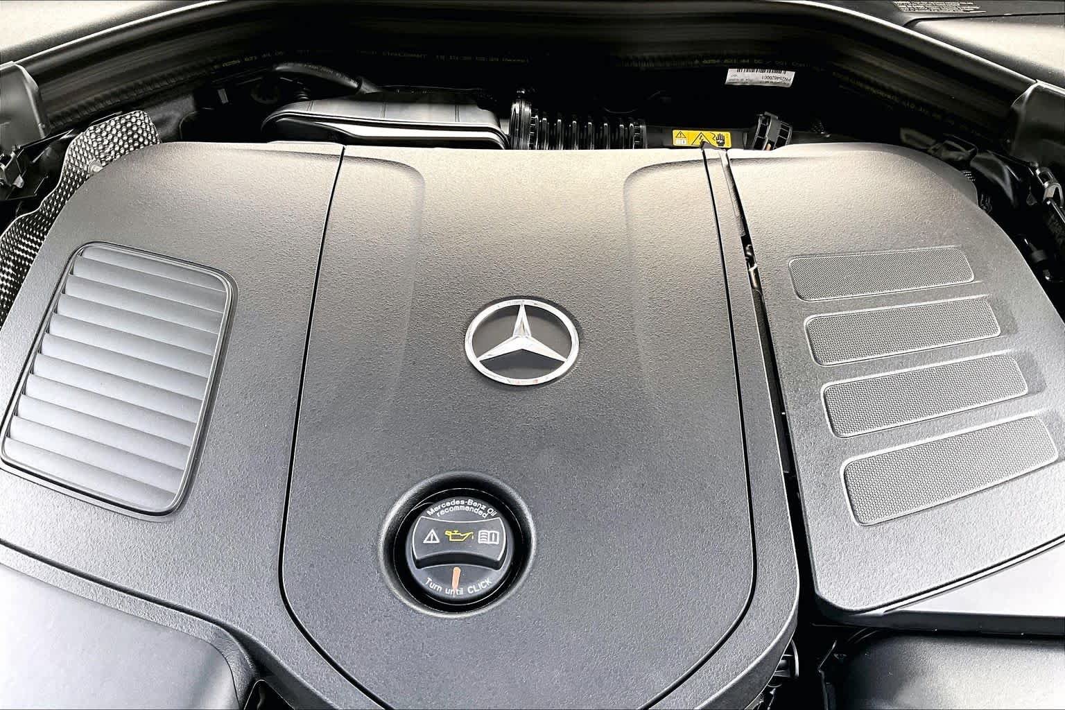 New 2026 Polar White Mercedes-Benz GLC 300 image 18