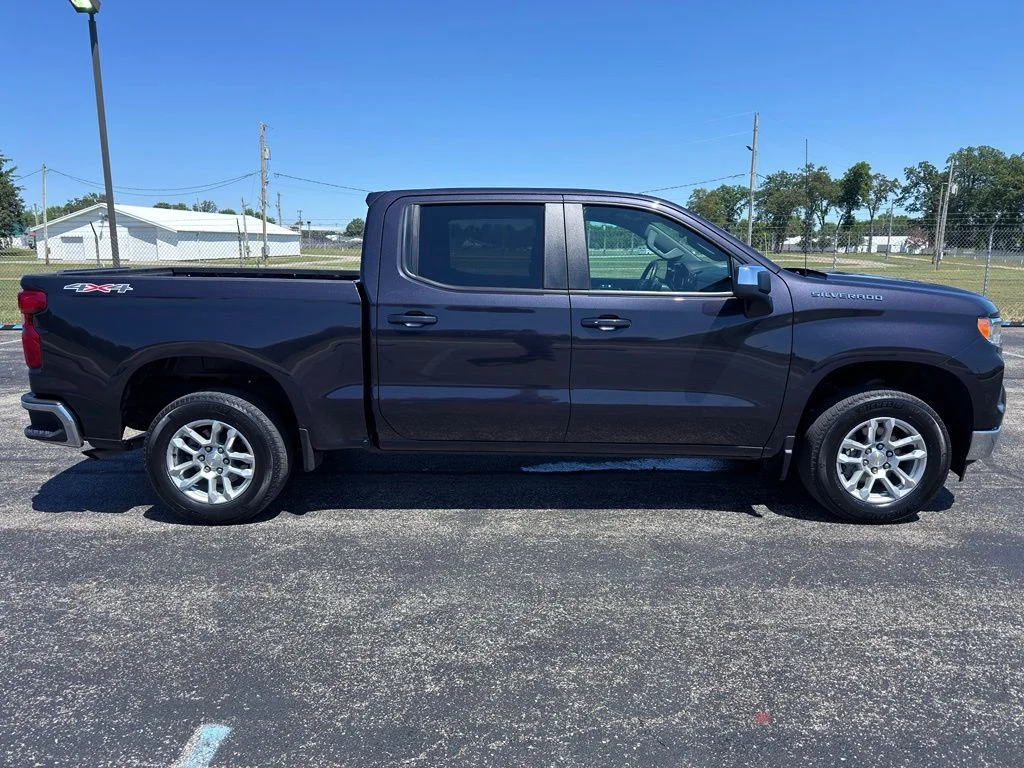 Used 2023 Gray Chevrolet LT image 12