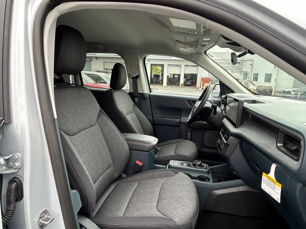 New 2026 Space White Metallic Ford XLT image 34