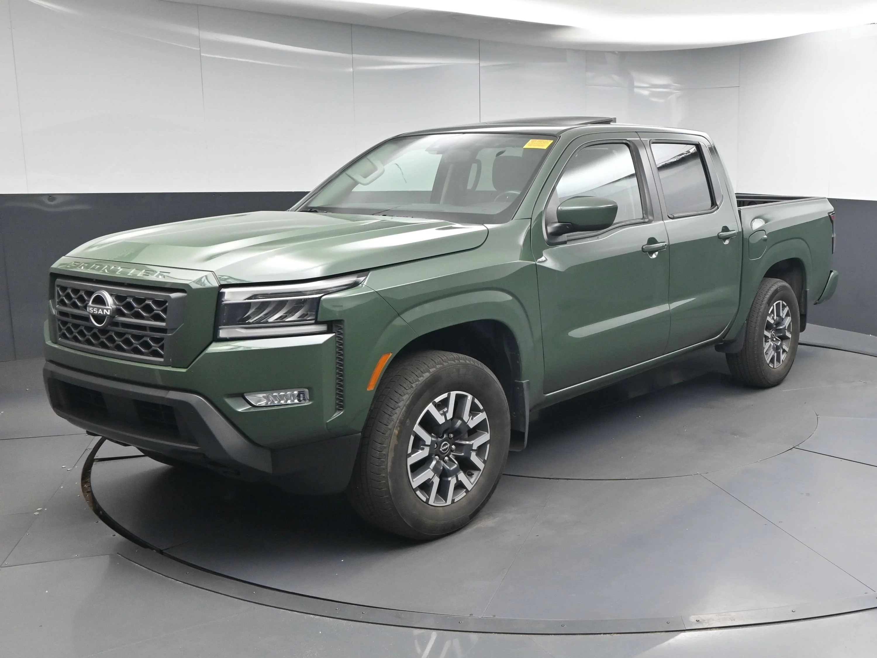 Certified Used 2024 Tactical Green Metallic Nissan SL image 3
