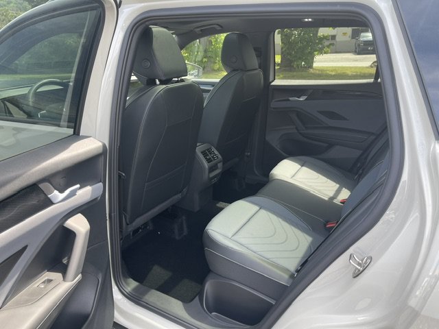 New 2026 Sandstone W/Deep Black Roof Volkswagen SE R-Line AWD image 10