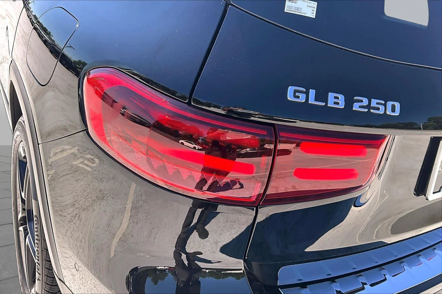 Used 2026 Night Black Mercedes-Benz GLB 250 image 28