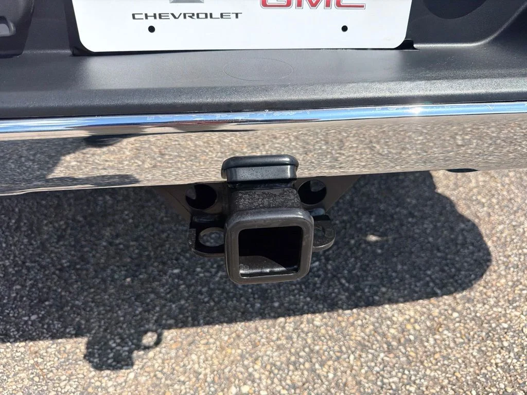New 2026 Summit White GMC Pro image 10