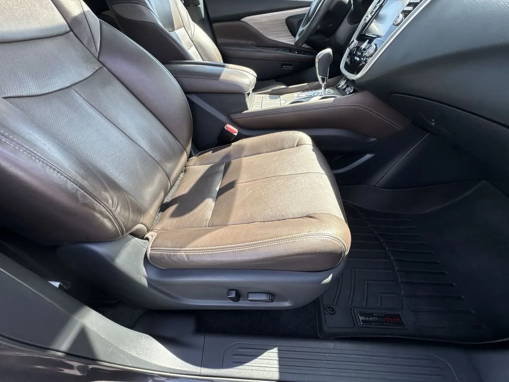 Used 2017 Brown Nissan Platinum image 29