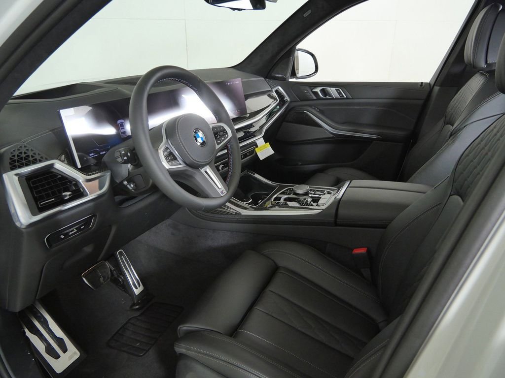 New 2026 Alpine White BMW M60i image 37
