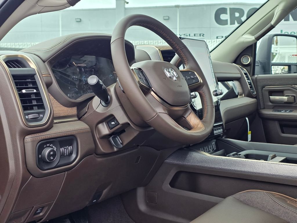 New 2026 Diamond Black Crystal Pearl-Coat Exterior Paint RAM Limited image 17
