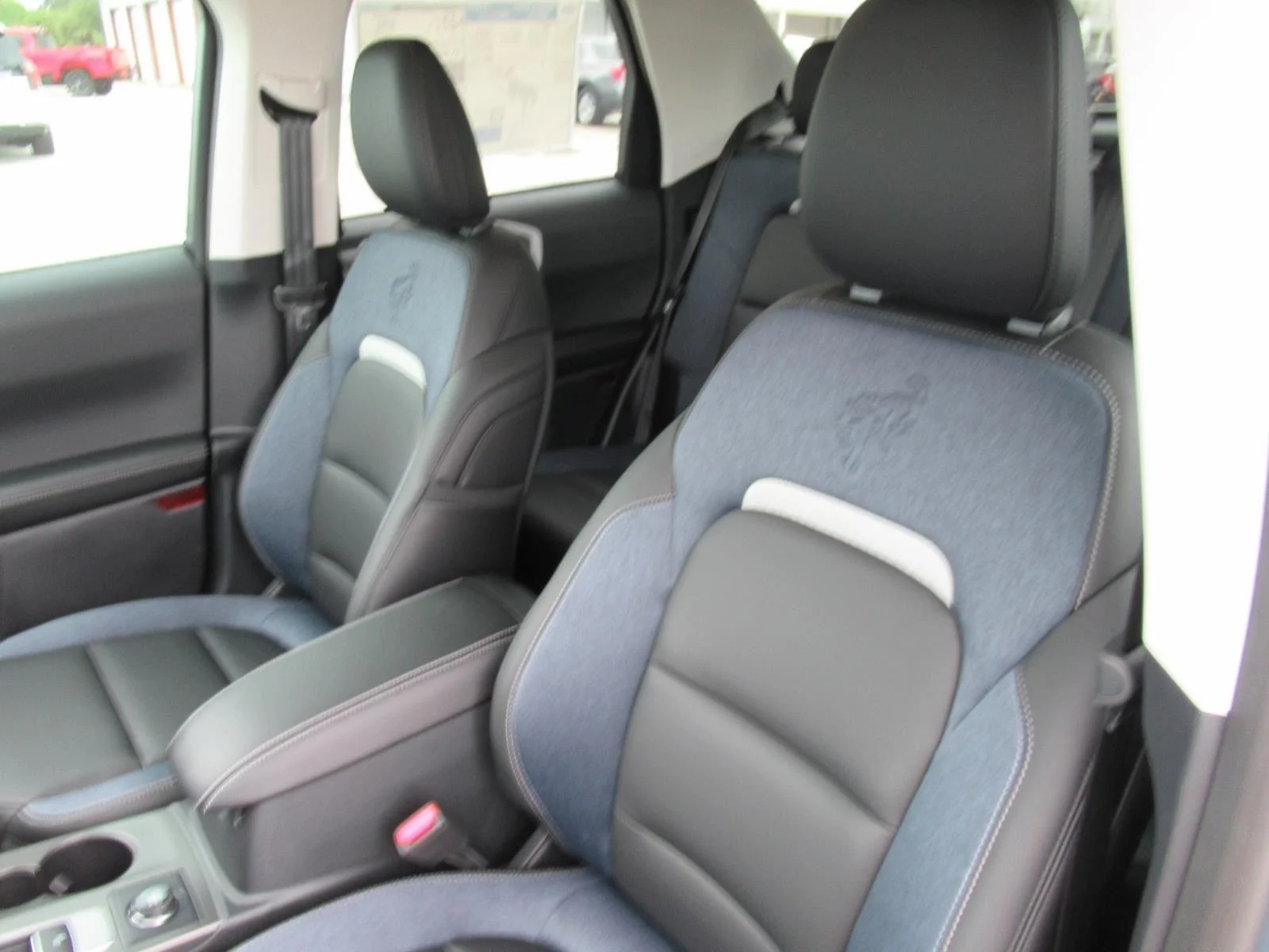 New 2026 Azure Gray Metallic Tri-Coat Ford Outer Banks® image 17
