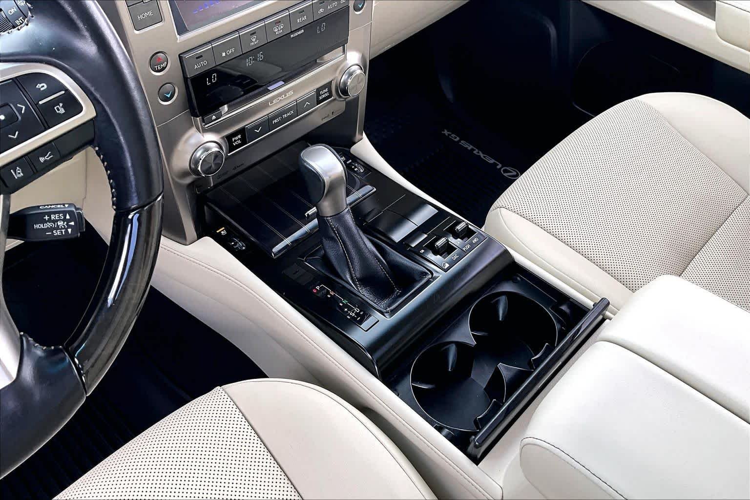 Used 2020 Starfire Pearl Lexus Premium image 17