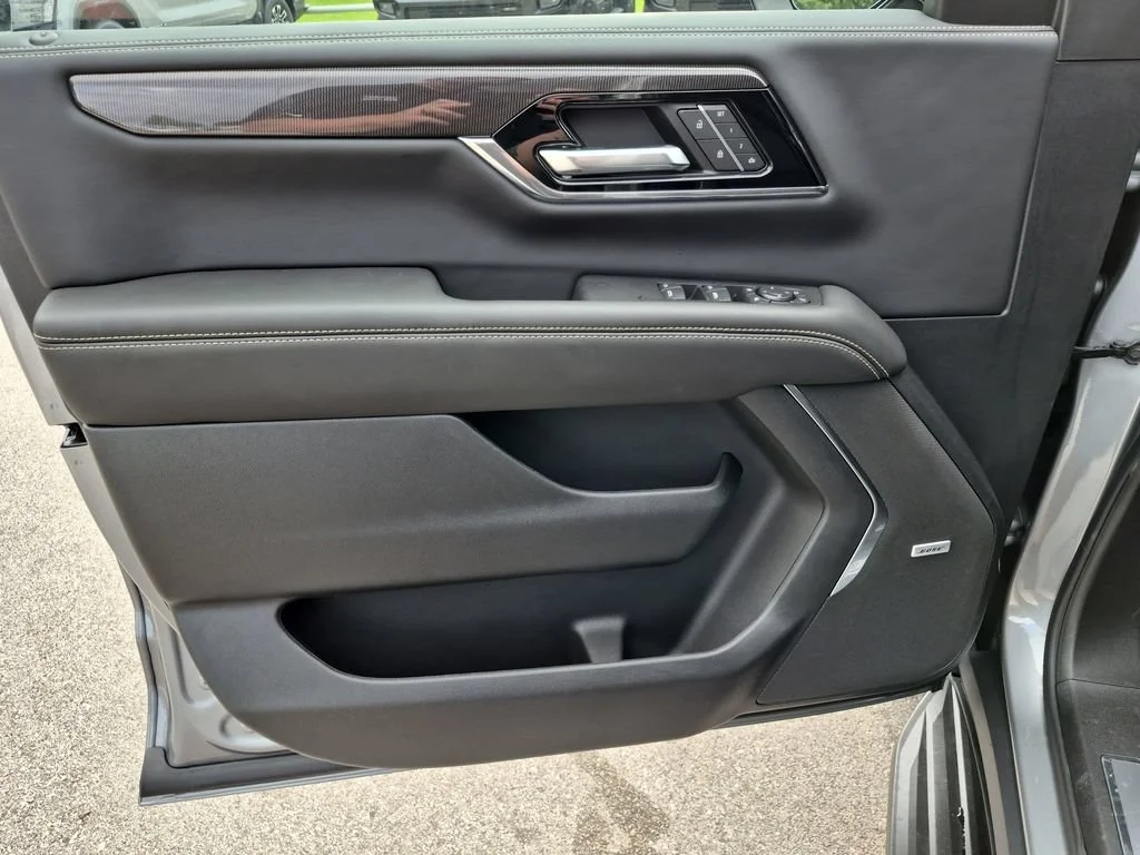 New 2026 Sterling Metallic GMC Elevation image 20
