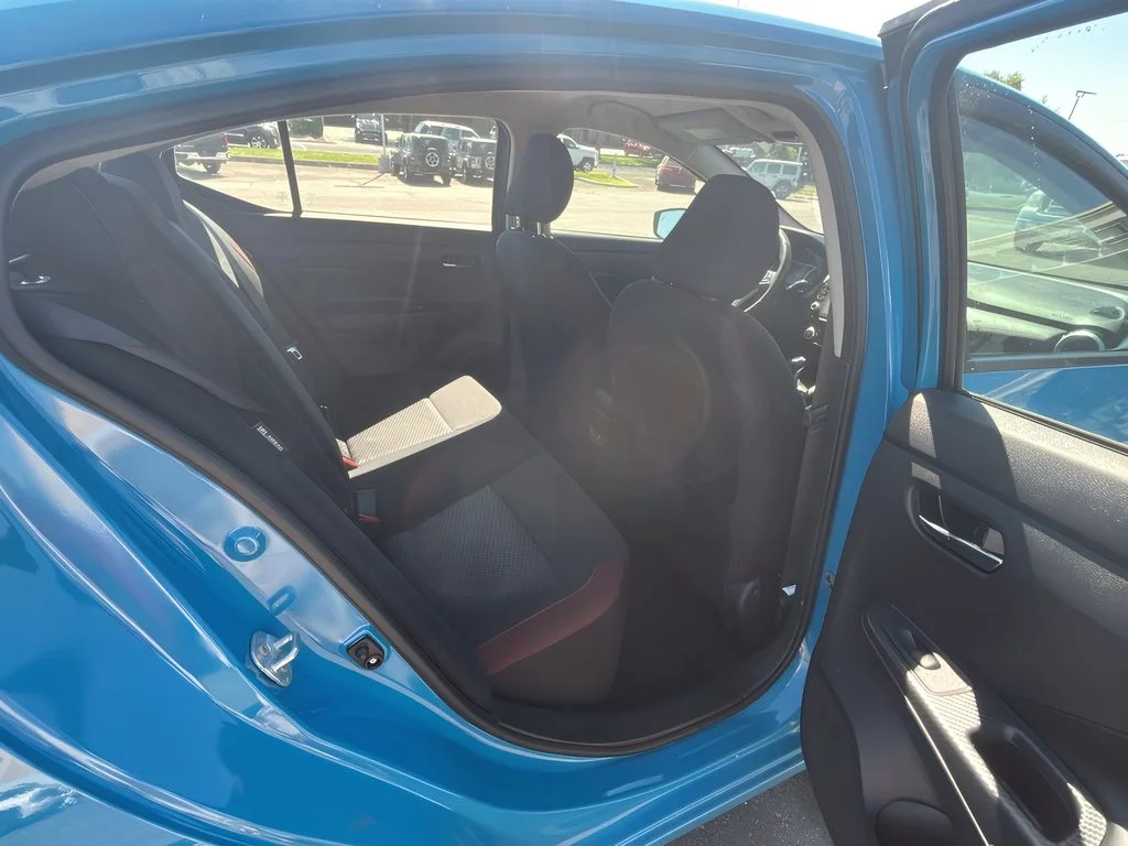 2025 Nissan Versa Sedan SR - Photo 32