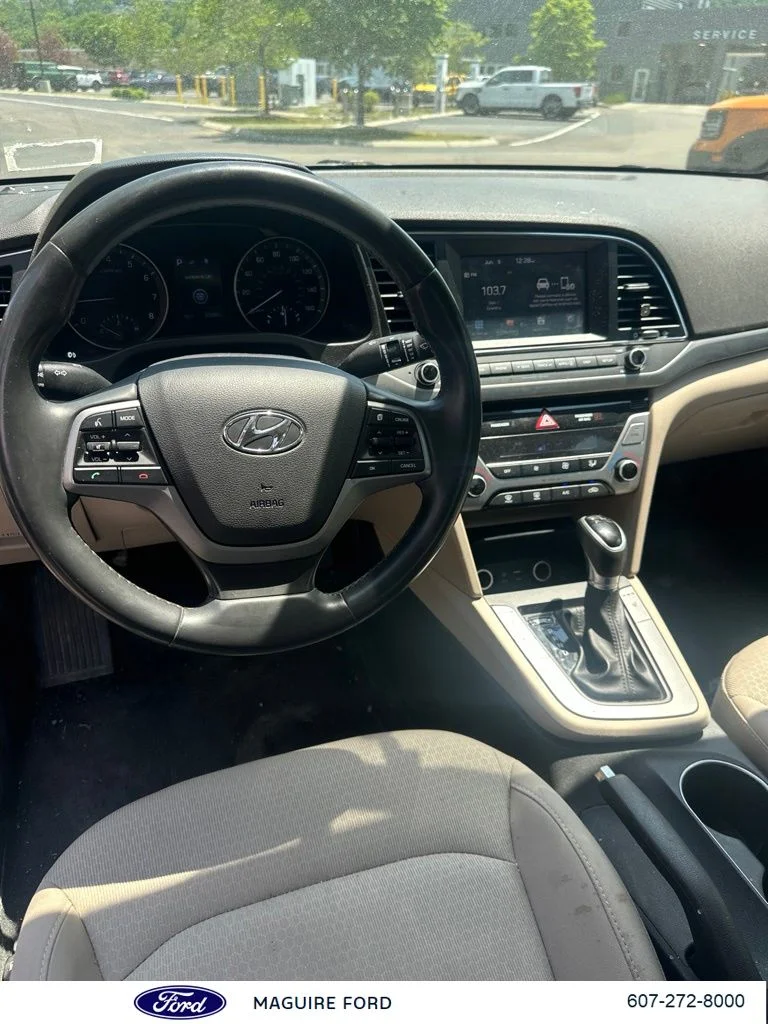 Used 2017 Red Hyundai SE image 15