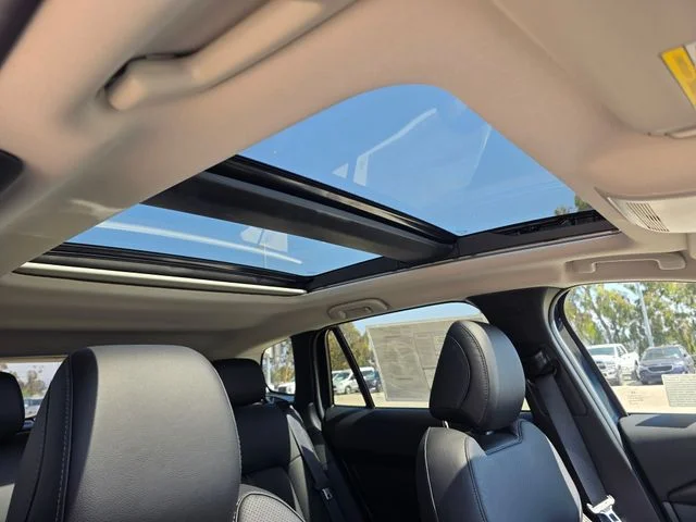 2025 Mazda CX-50 Premium - Photo 12