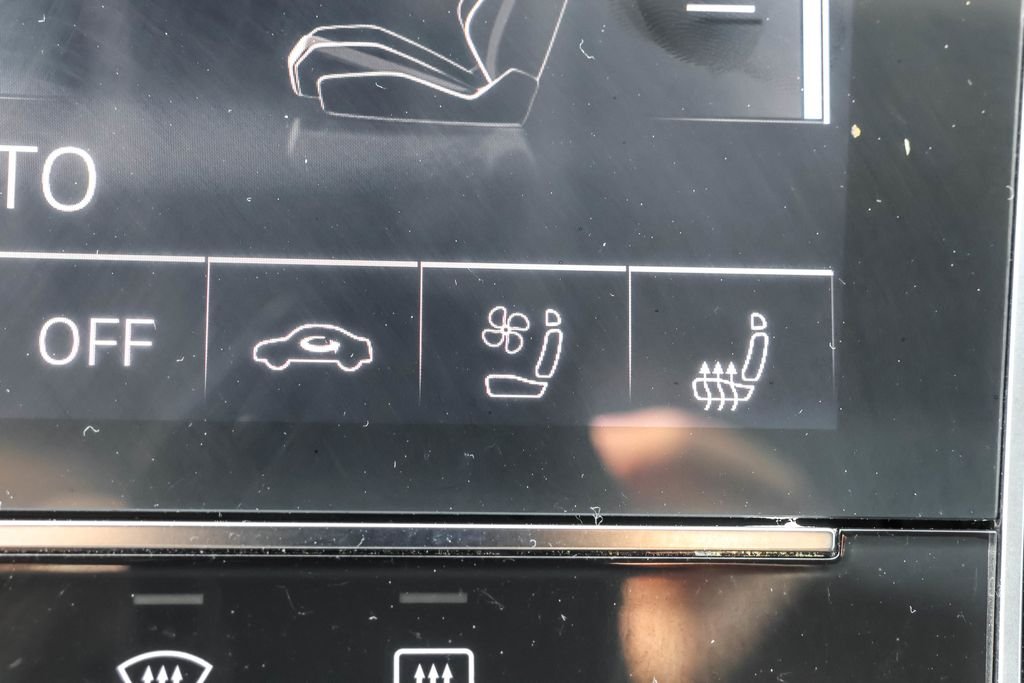 2023 Audi S8 Base - Photo 29