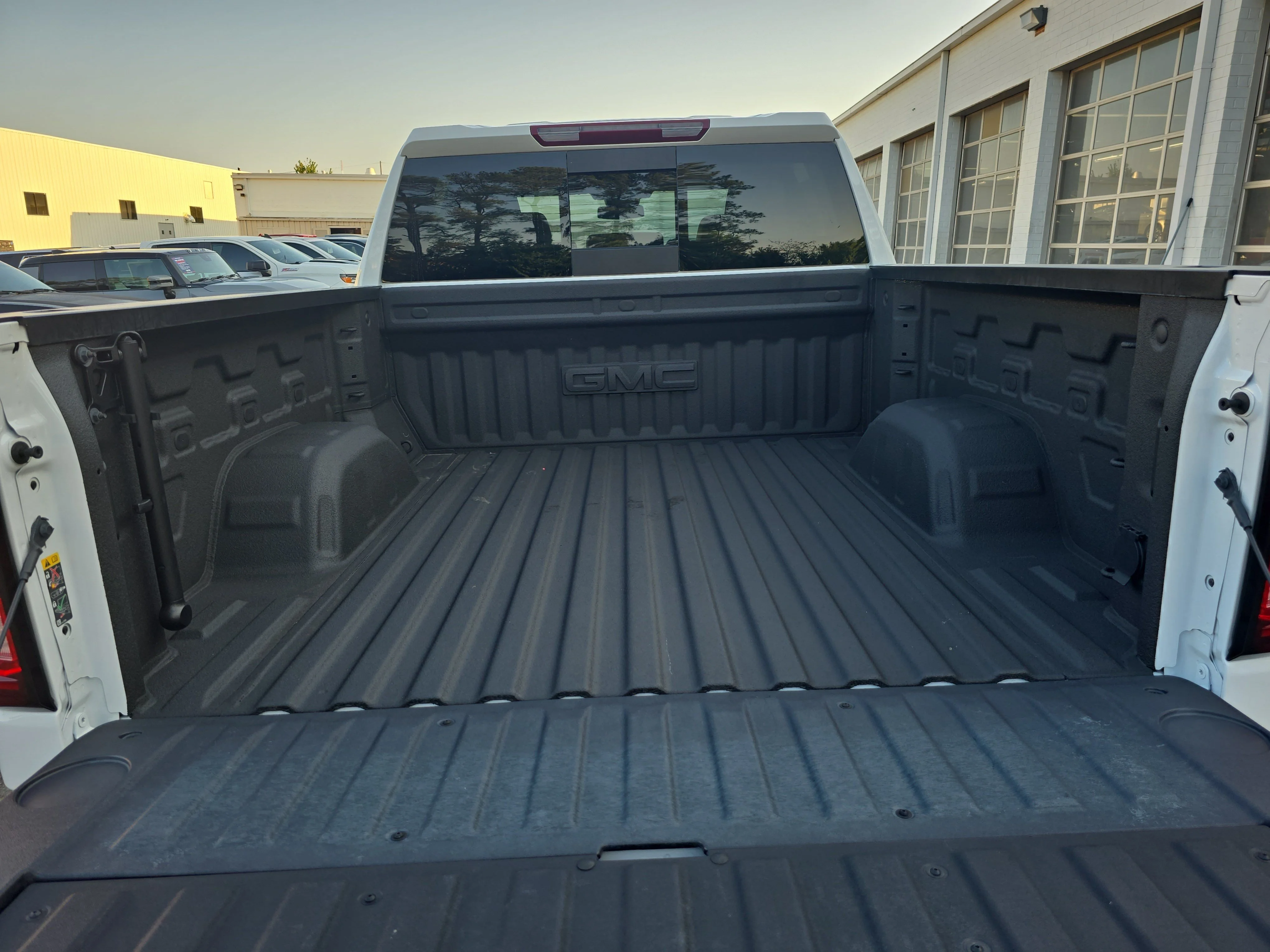 Used 2024 Summit White GMC SLT image 12