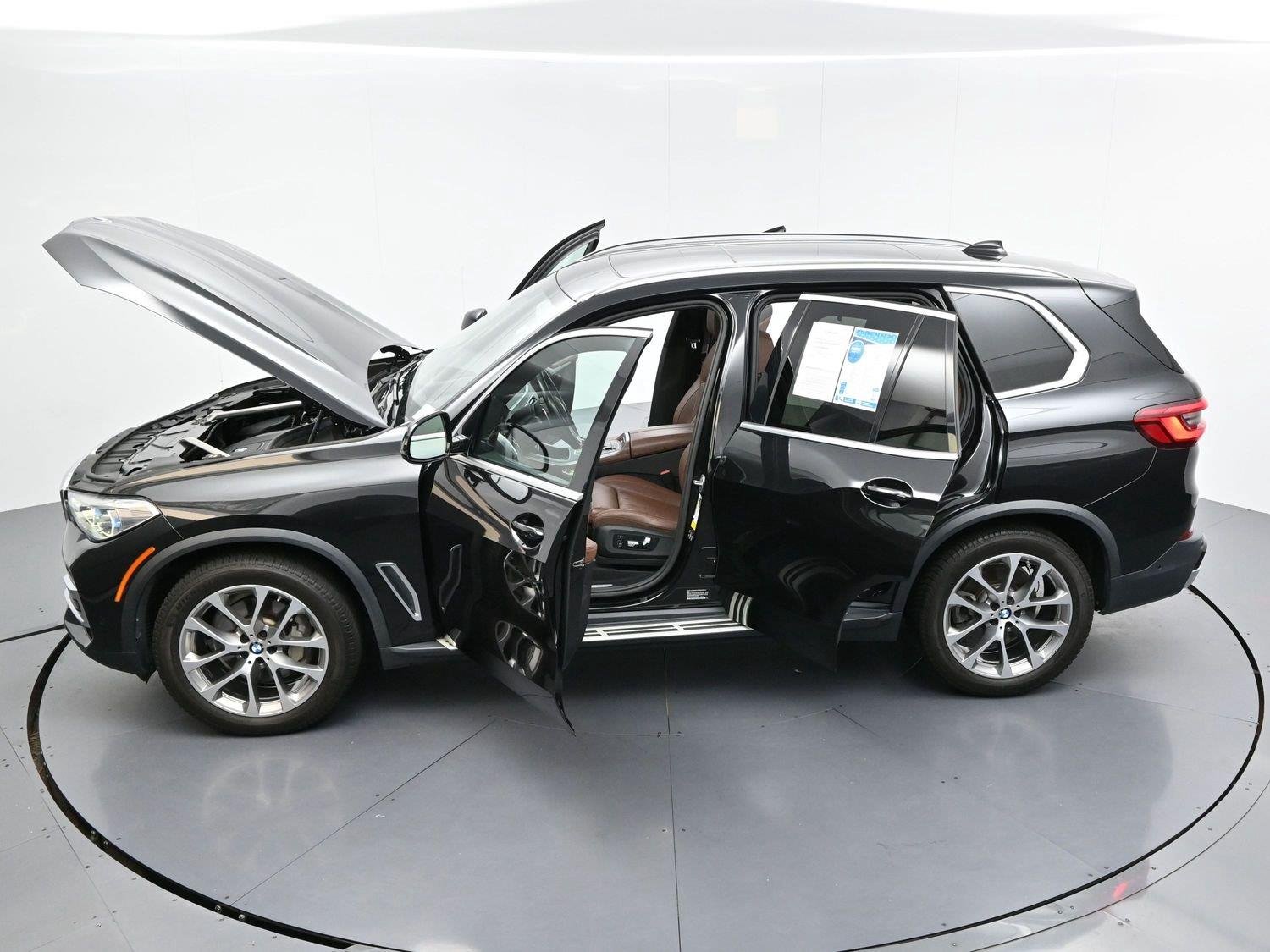 Used 2019 Black Sapphire Metallic BMW xDrive40i image 48