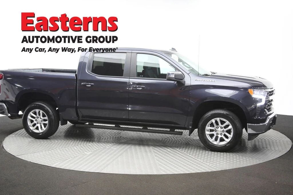 Used 2022 Gray Chevrolet LT image 46