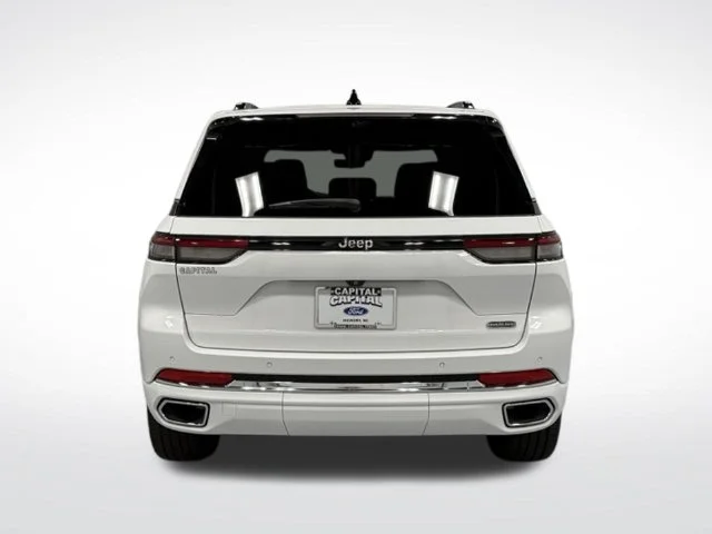 Used 2023 White Jeep Overland image 7