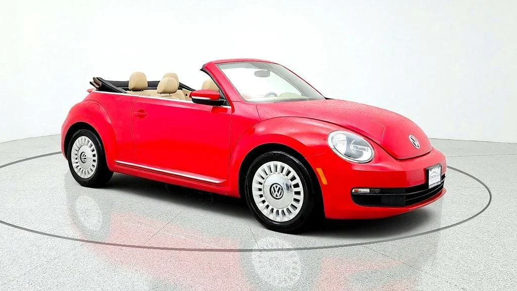Used 2014 Tornado Red/Beige Roof Volkswagen 2dr Automatic 2.5L PZEV *Ltd Avail* image 3