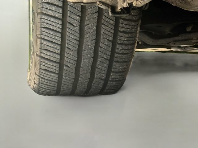Used 2014 Silver Honda EX-L image 37