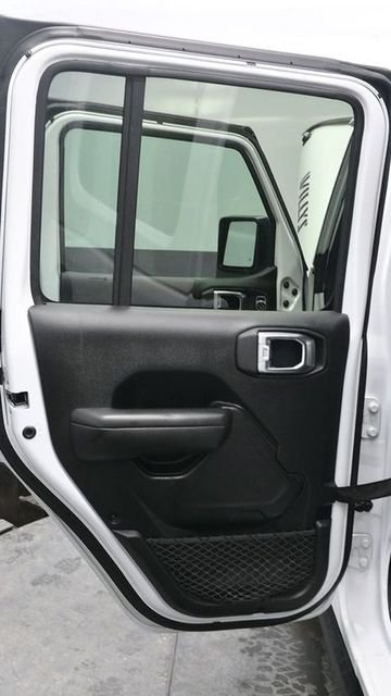Used 2020 White Jeep Unlimited Willys image 15