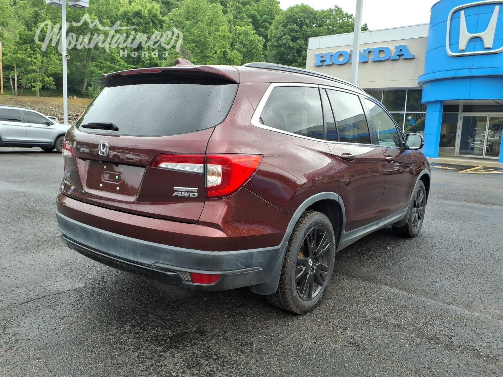 Used 2022 Deep Scarlet Pearl Honda SPECIAL EDITION AWD image 7