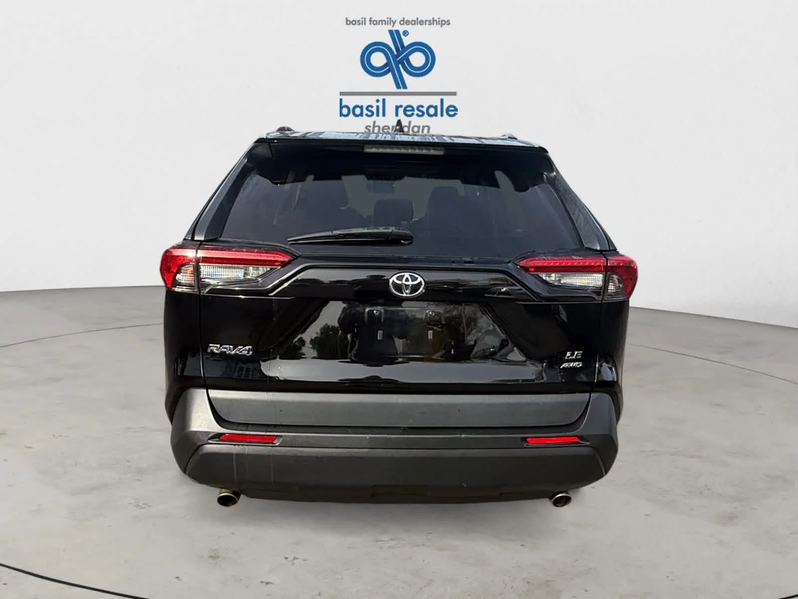 Used 2021 Midnight Black Metallic Toyota LE image 6