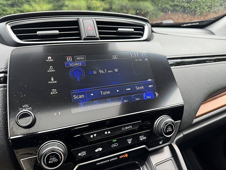 Used 2020 White Honda EX-L image 19