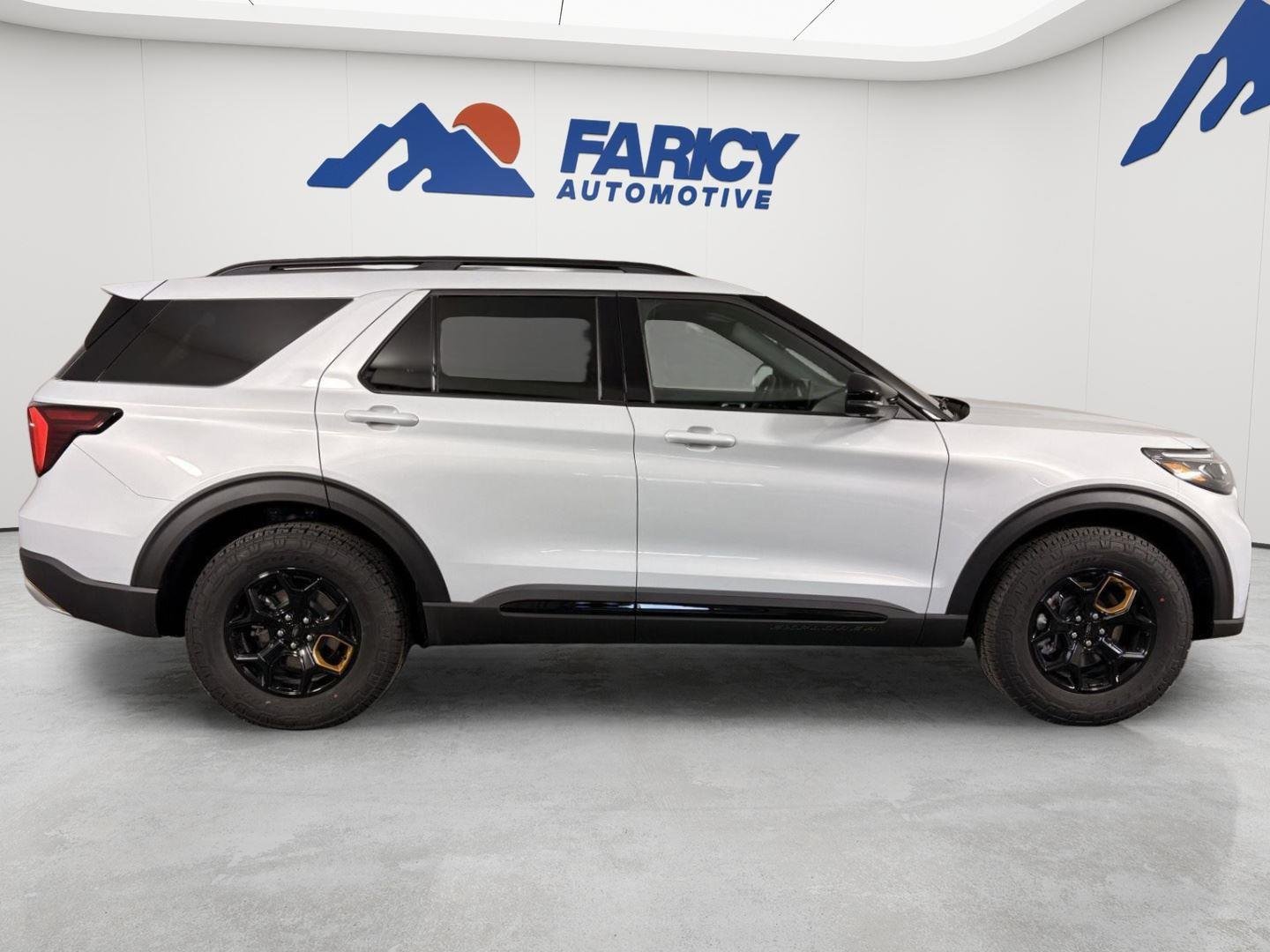 New 2026 Space White Metallic Ford Tremor® image 10