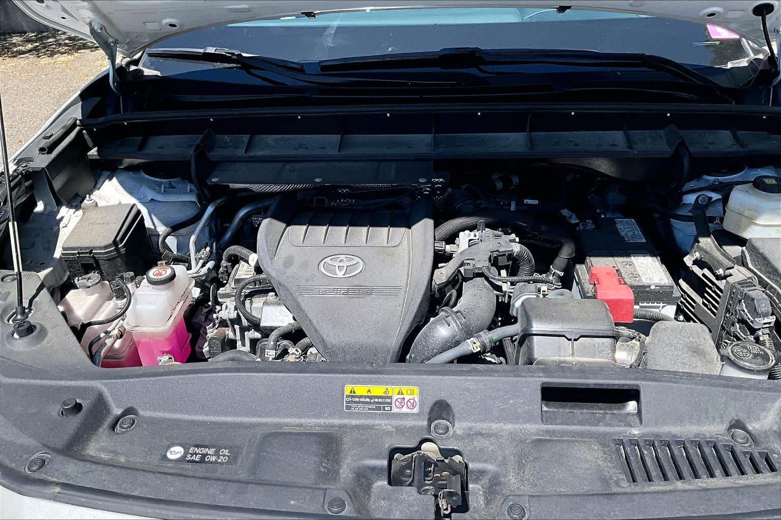 Used 2023 Wind Chill Pearl Toyota XLE image 30