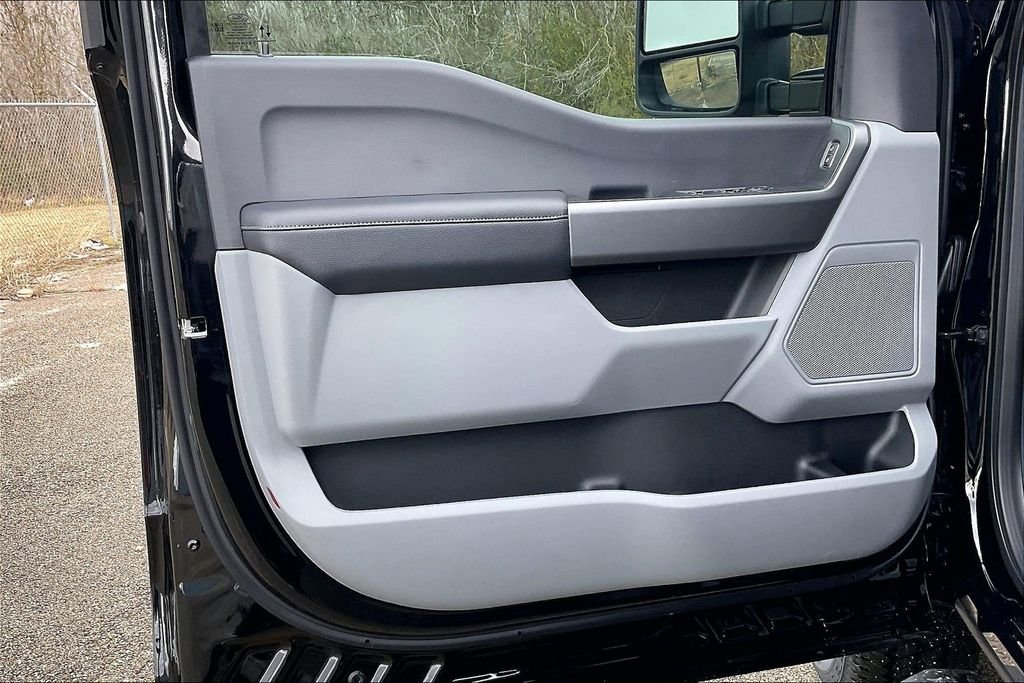 New 2026 Ford Super Duty F-250 XL 4D Crew Cab