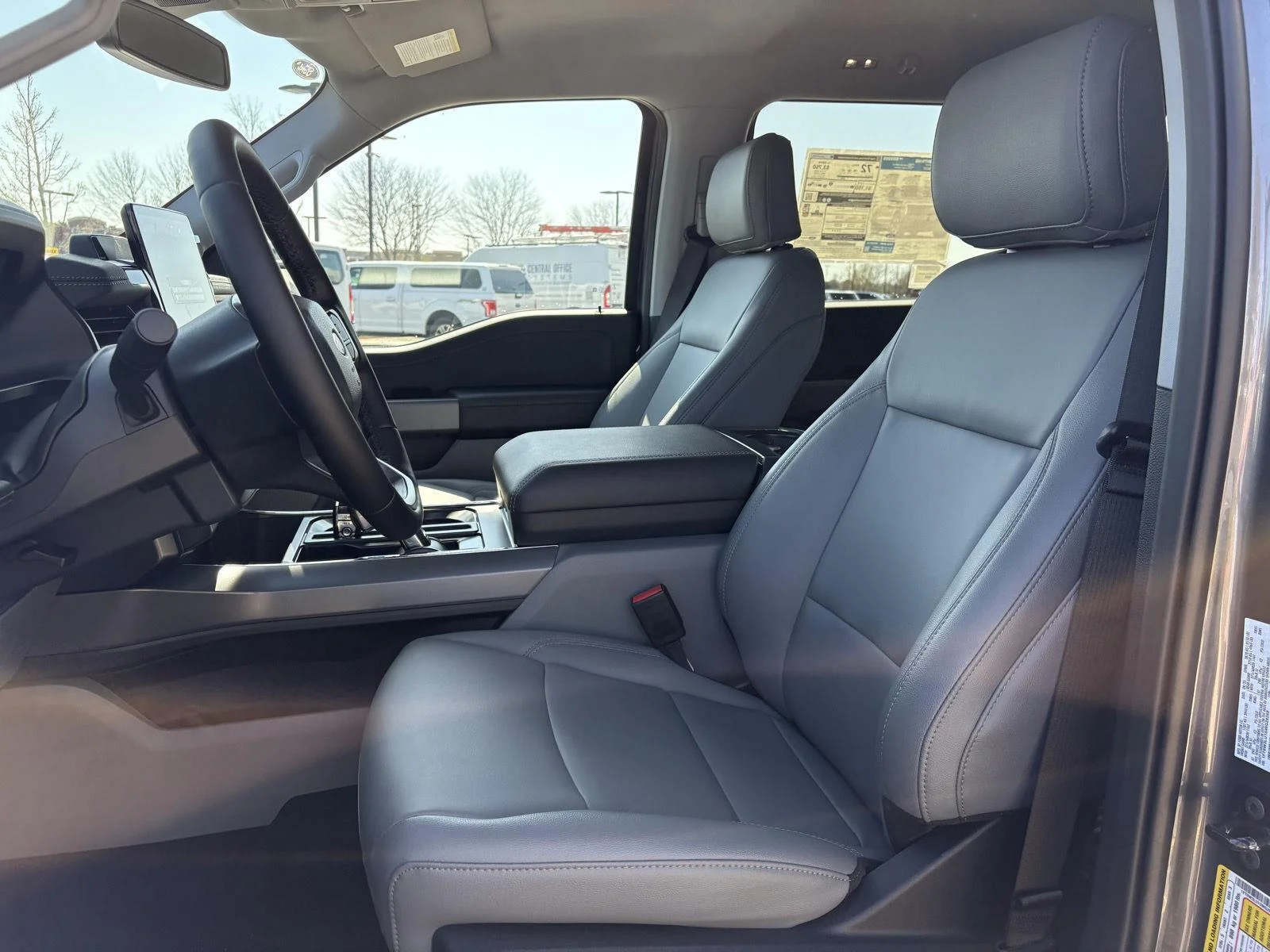 2025 Ford F-150 Lightning Flash - Photo 20