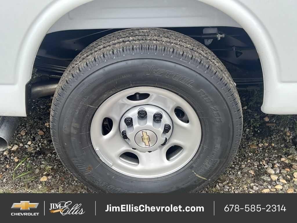2025 Chevrolet Express Cargo Work Van - Photo 7