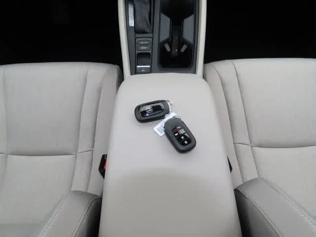 New 2026 Platinum White Pearl Honda SE image 24