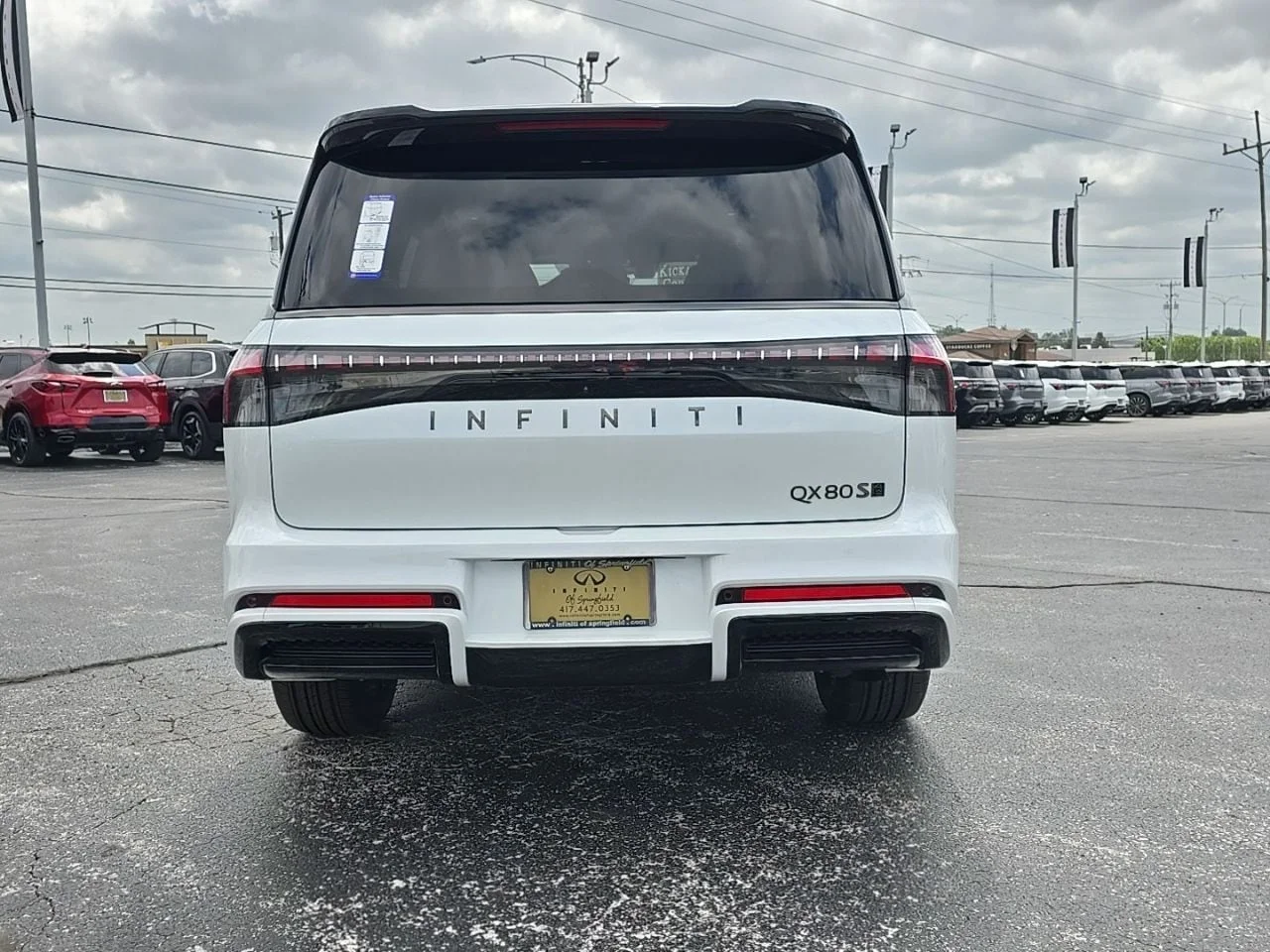 New 2026 2T RADIANT WHIT INFINITI Sport 4WD image 5