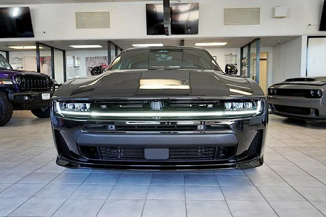 New 2026 Diamond Black Crystal Pearlcoat Dodge Scat Pack Plus image 3