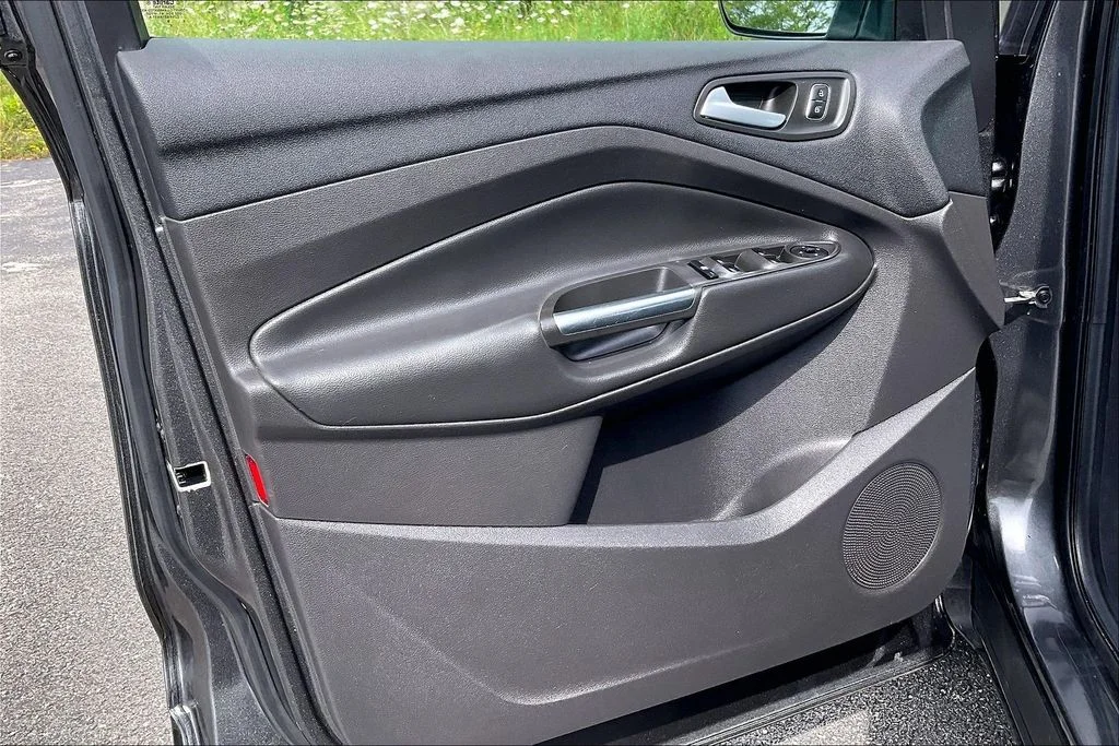 Used 2018 Gray Ford SE image 20