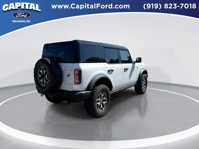Used 2025 White Ford Badlands image 8
