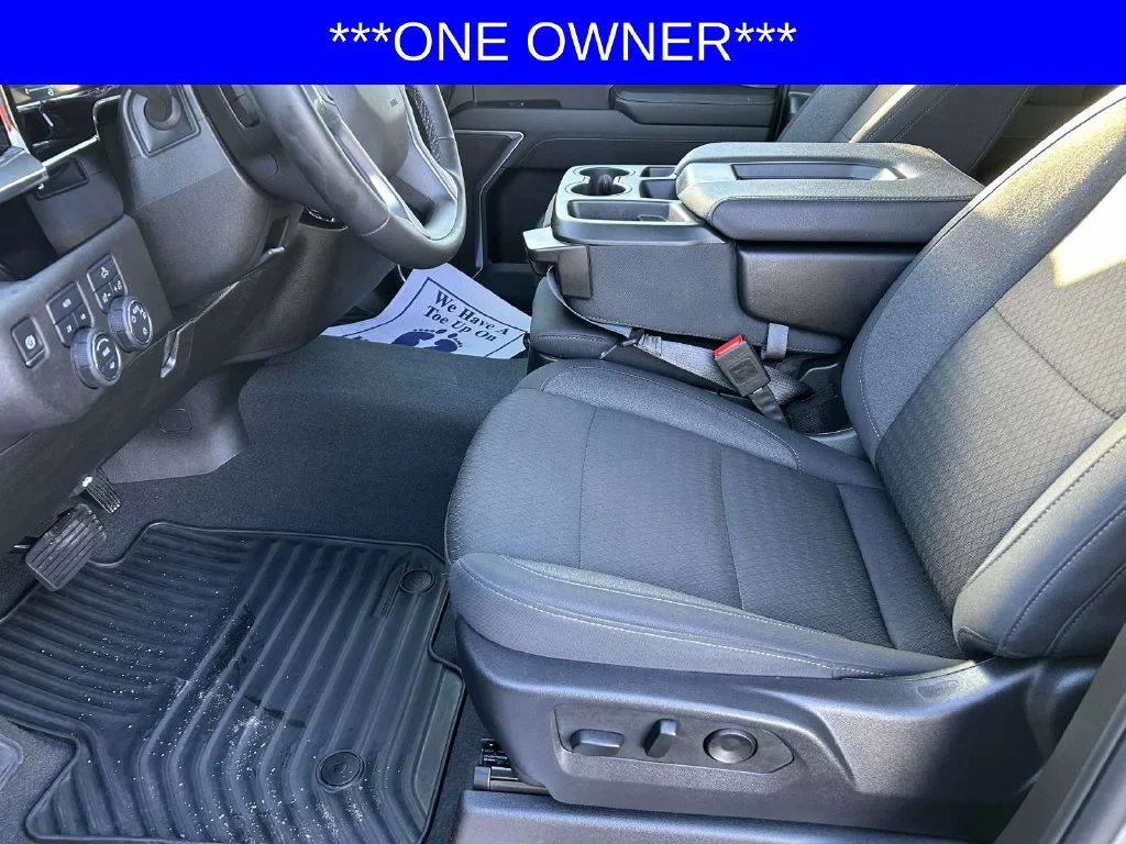 Used 2025 Sterling Gray Metallic Chevrolet LT (2FL) image 16