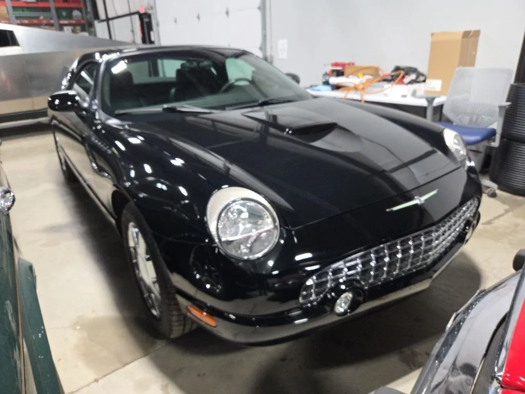 Used 2002  Ford Base image 2