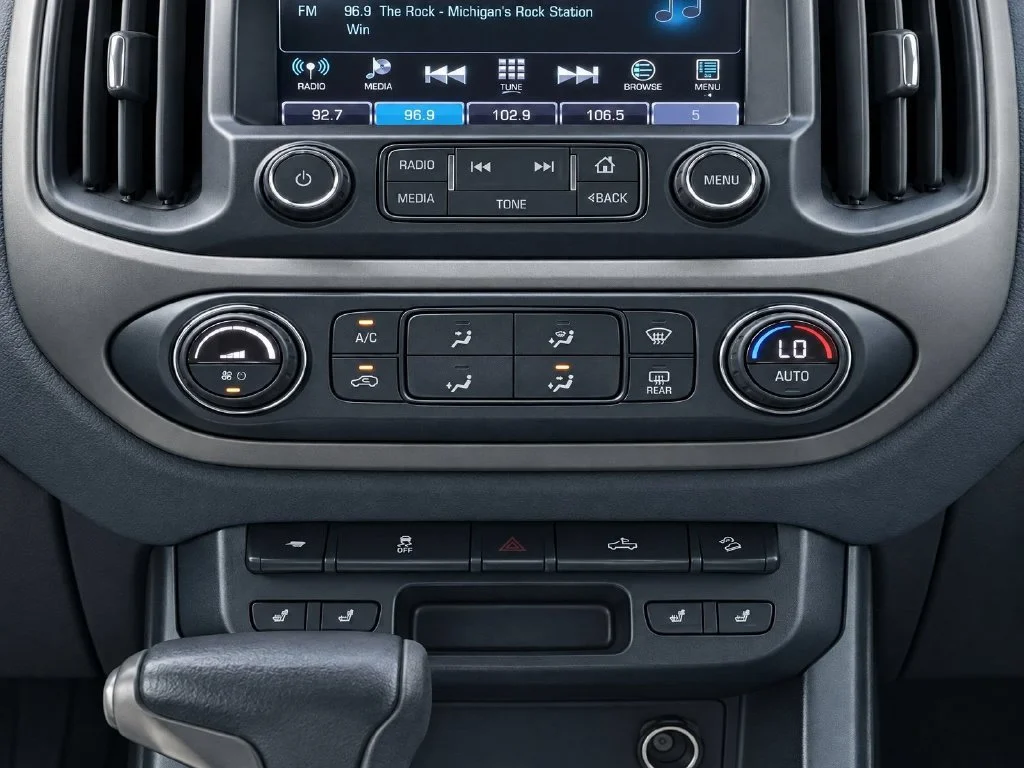 Used 2017 Black Chevrolet Z71 image 15